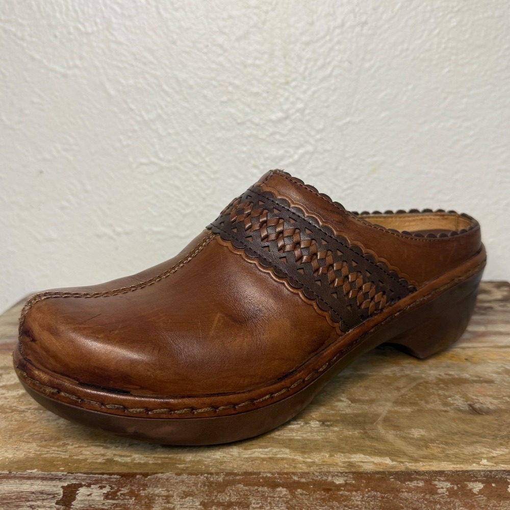 Vtg Ariat Women's 7.5 Slip On Clogs‎ Brown Leather Braided Accent Cushioned